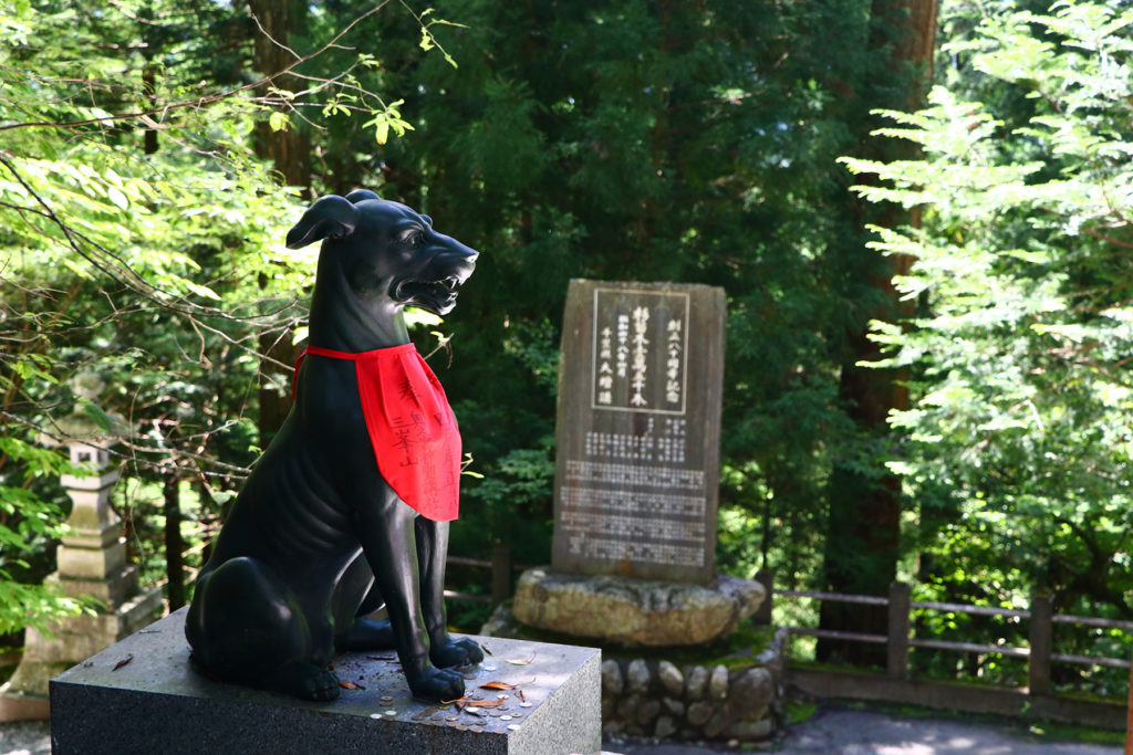 三峰神社～狛犬